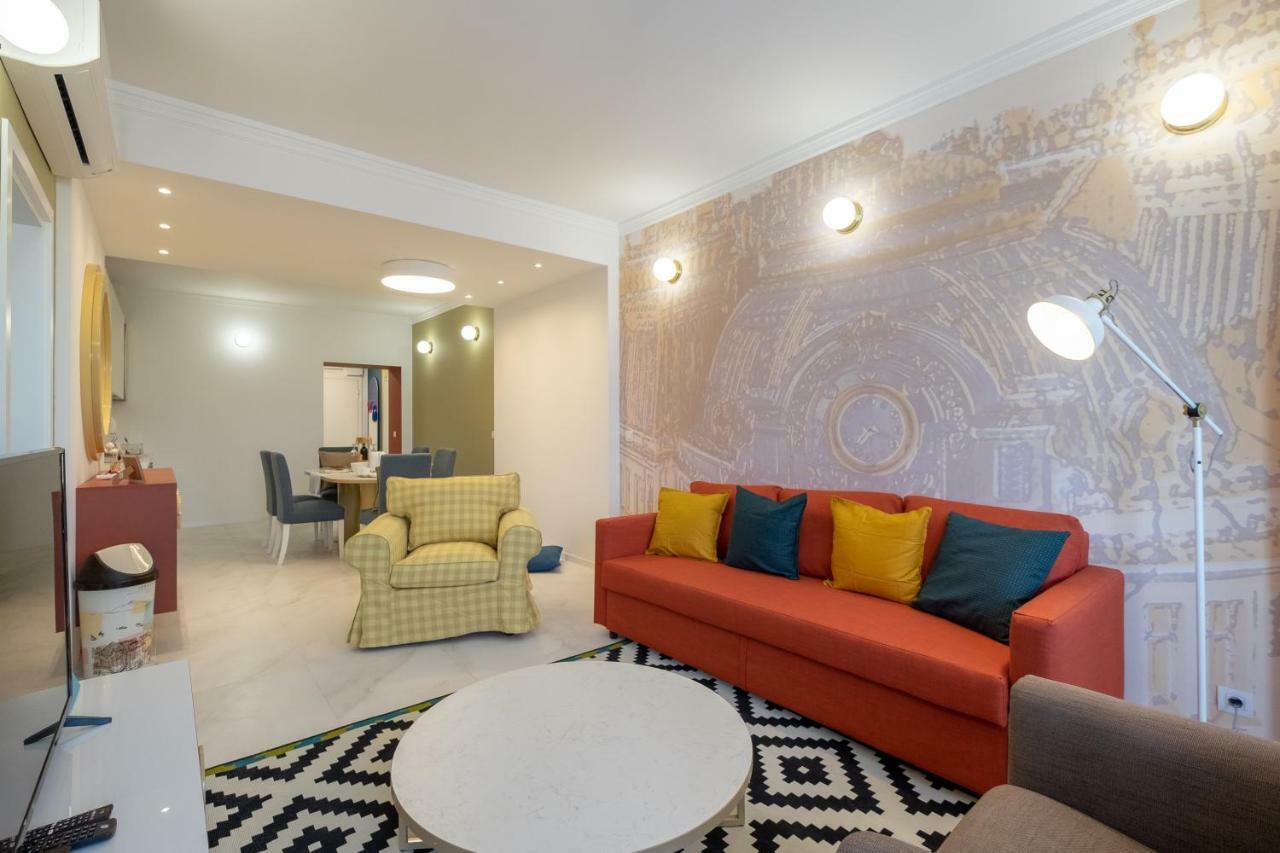 Vitosha Blvd 3-Bedroom, 2-Bathroom Lux Suite Sofia Exterior photo