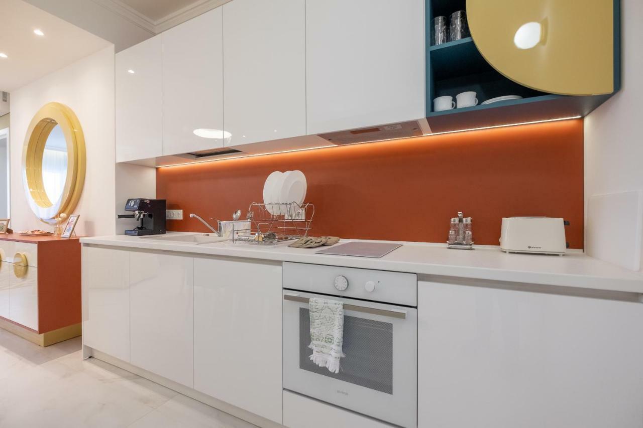 Vitosha Blvd 3-Bedroom, 2-Bathroom Lux Suite Sofia Exterior photo