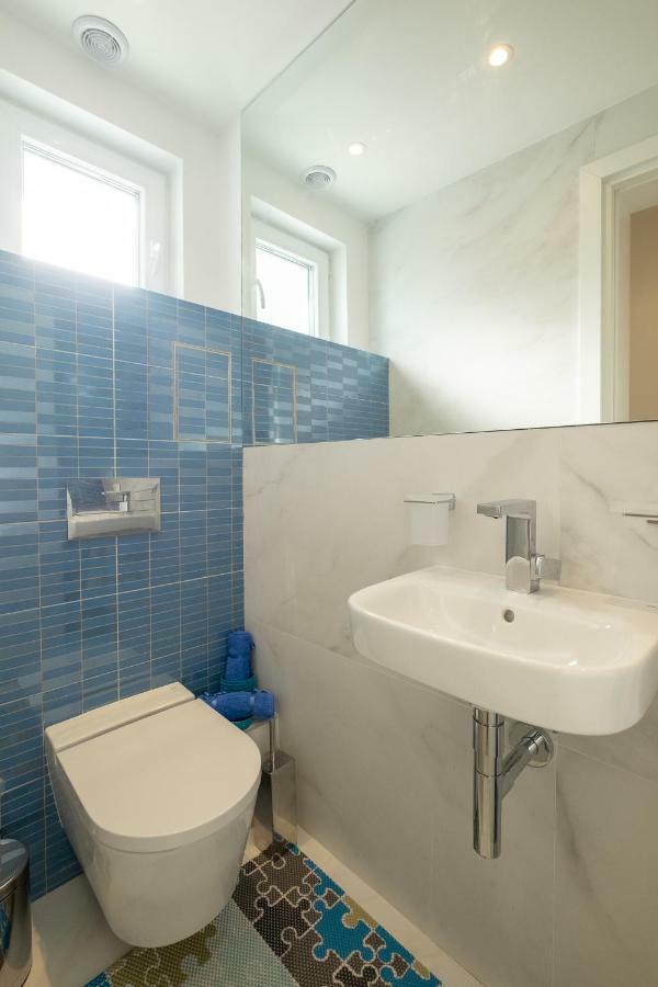 Vitosha Blvd 3-Bedroom, 2-Bathroom Lux Suite Sofia Exterior photo