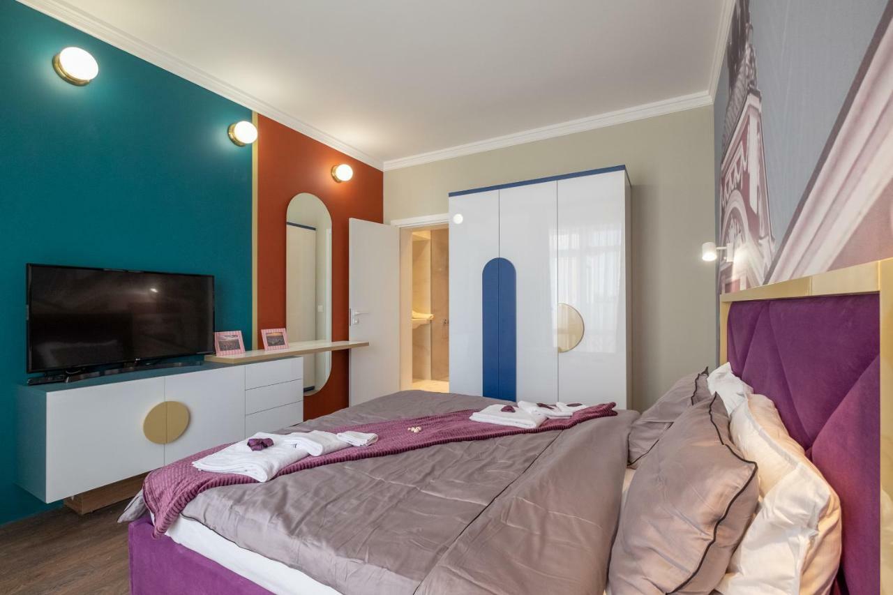 Vitosha Blvd 3-Bedroom, 2-Bathroom Lux Suite Sofia Exterior photo